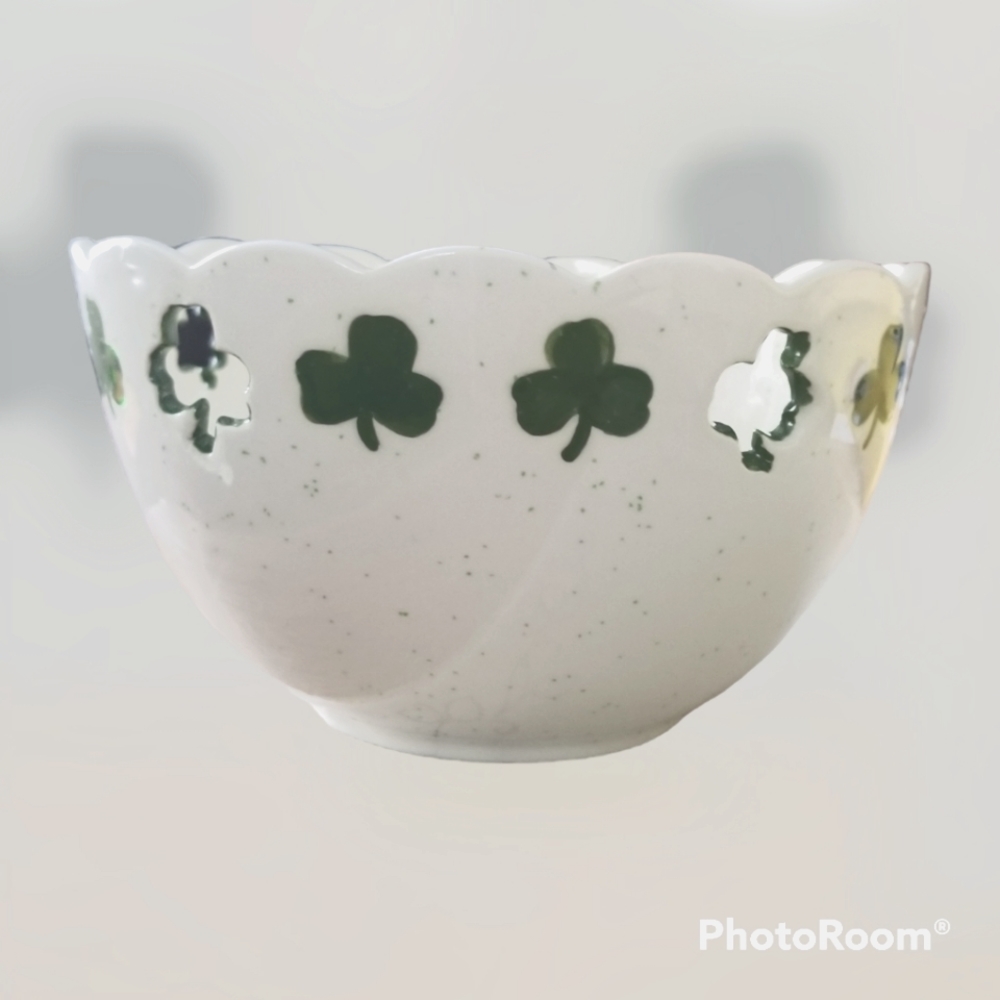 Ceramic Shamrock Bowl